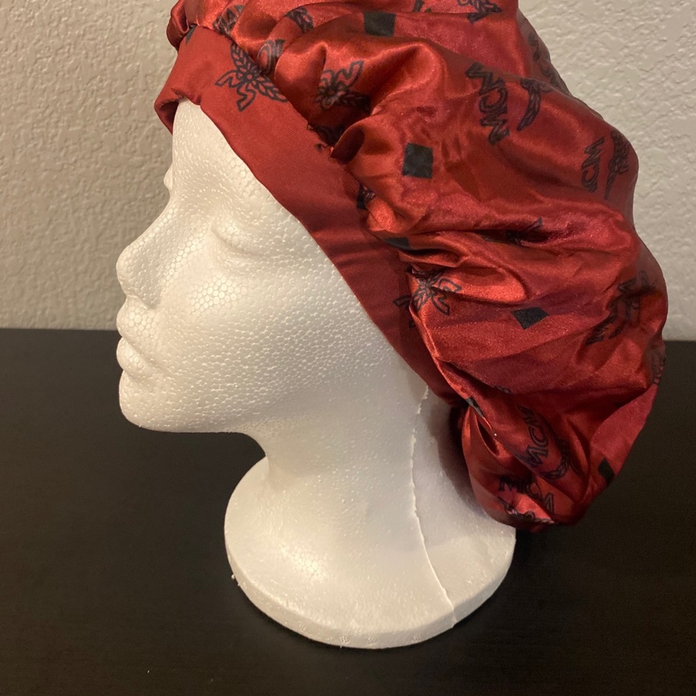 Silky Bonnets - Picture 4 of 14
